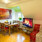 Apartment Mit Grosser Dachterrasse
